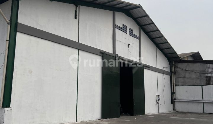 Disewakan cepat gudang plong siap pakai dalam kawasan pergudangan Sentra Kosambi