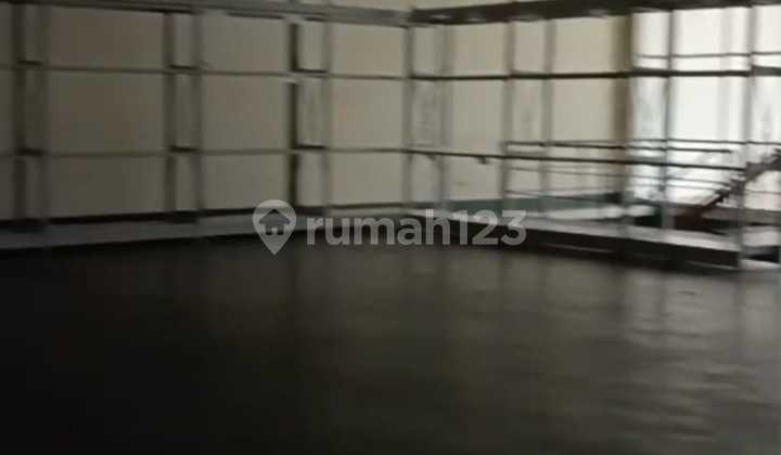 For rent: ready-to-use warehouse quickly available in the Pergudangan Benda Permai area.