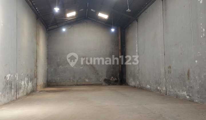 For rent immediately, ready-to-use warehouse in the Pergudangan Kosambi Permai area.