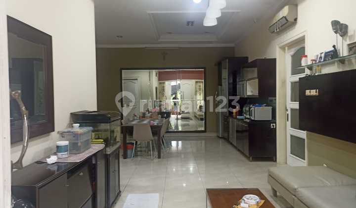 Dijual Cepat Rumah Siap Huni Posisi Hoek Dici Citra Garden 5 ,Jakarta Barat