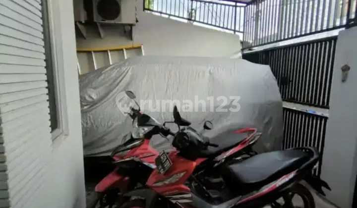 Dijual cepat rumah siap huni , Villa Taman Bandara