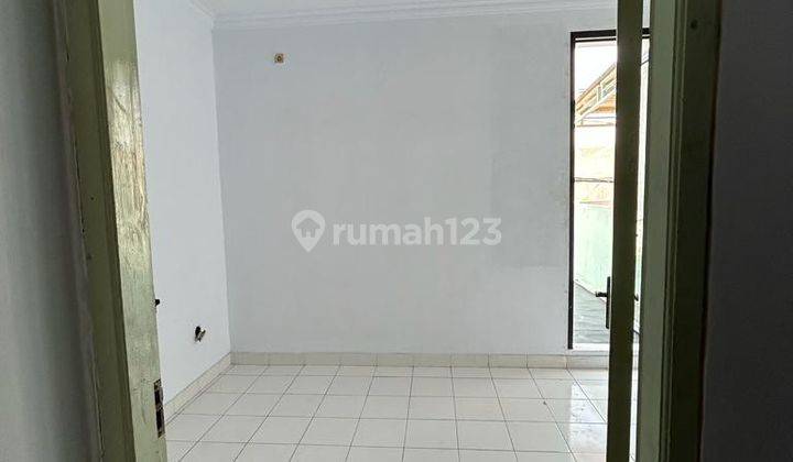 Dijual Cepat Rumah Siap Huni , Taman Palem Lestari 2