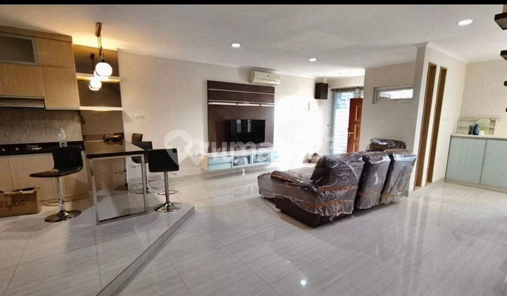 Dijual Cepat Rumah Siap Huni Full Furnish Brand New di Green Court , Cengkareng,Jakarta Barat