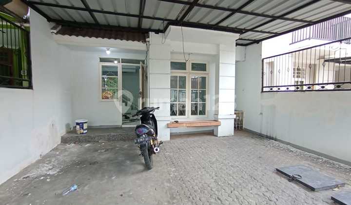 Disewakan cepat rumah rapih dan bagus siap huni , Taman Palem Lestari