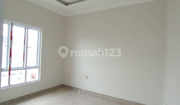 Dijual Cepat Rumah Baru Siap Huni Bebas Banjir Dalam Komplek Perumahan Citra Garden 3 ,Jakarta Barat