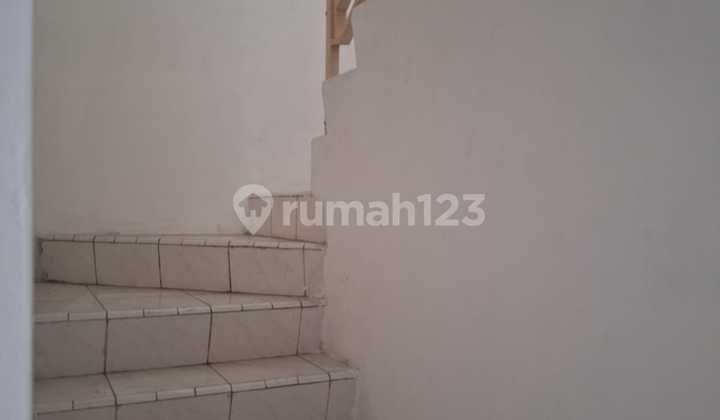 For quick sale: move-in ready house in a cluster at Daan Mogot Baru. 2