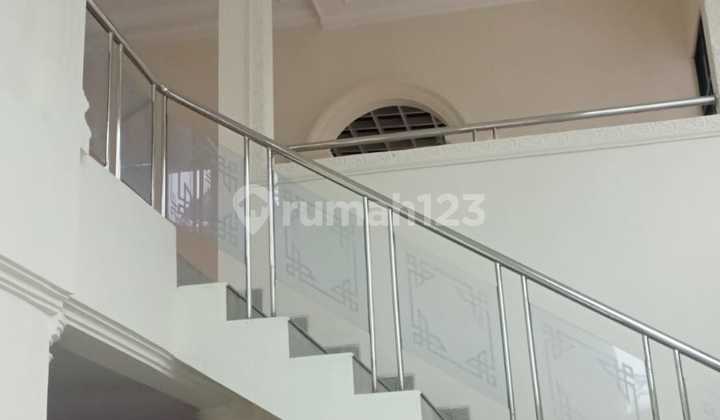 Dijual Cepat Rumah Siap Huni Full Renovasi Mewah Posisi Hoek di Villa Taman Bandarahoek