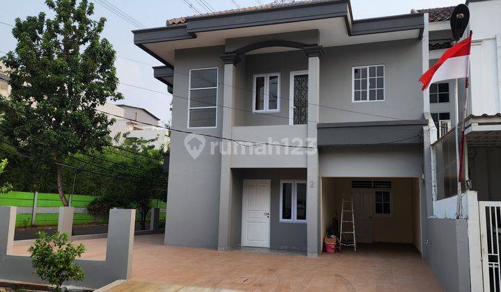 Dijual Rumah Gading Serpong Lt 125 Lb 200 2 Lantai 3 Kamar Tidur 2 Kamar Mandi 1