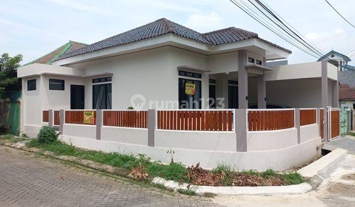 Rumah Siap Huni Dan Rapi di Jl. Mutiara Pluit Periuk, Tangerang 2