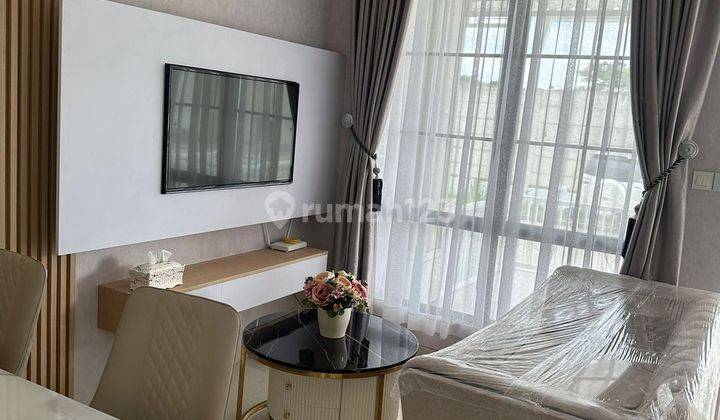 Rumah 2 Lantai Bagus Dan Siap Huni Semi Furnish di Lavon 2, Tangerang 1