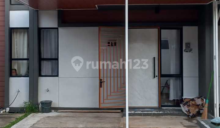Modern house for sale at an affordable price in Cendana Peak, Lippo Karawaci, Tangerang.