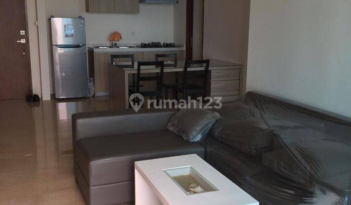 Apartemen Luas 2 Br Semi Furnish Siap Huni View Keren di Veranda 1