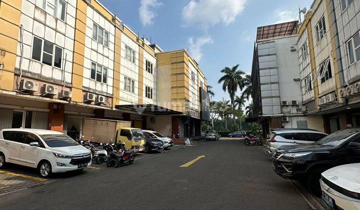 Ruko 3 Lantai Lokasi Bagus Strategis di Golden Boulevard Bsd 2