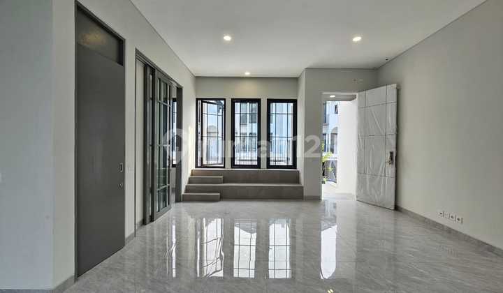 Dijual Cepat Rumah Mewah 3 Lantai di Cluster Exlusive di BSD Dijual Cepat Rumah Mewah 3 Lantai di Cluster Exlusive di BSD