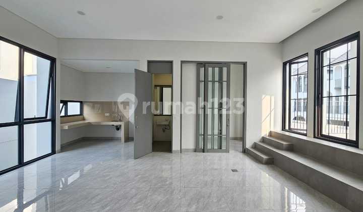 Quick Sale: Luxury 3-Story House in an Exclusive Cluster in BSD. 2