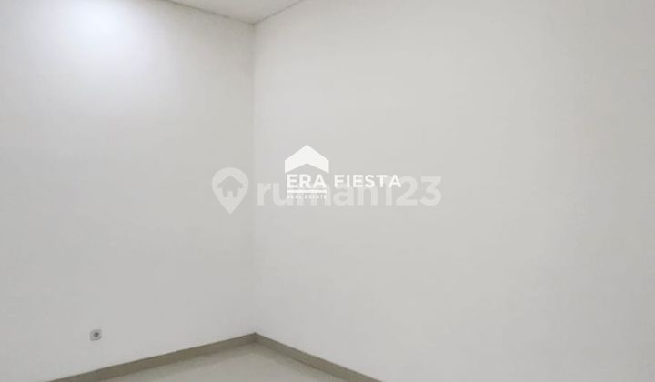 Dijual Cepat Rumah Mewah 3 Lantai Siap Huni di Citra 2 Jakbar 2