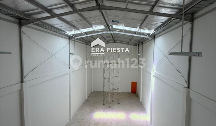 Warehouse Area 9x35 with Office Space 5 Minutes to Soekarno Hatta Airport Warehouse Area 9x35 with Office Space 5 Minutes to Soekarno Hatta Airport