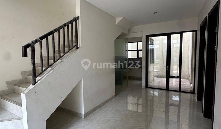 Dijual Cepat Rumah 2 Lantai Siap Huni Di Lavon Boulevard Suvarna 2