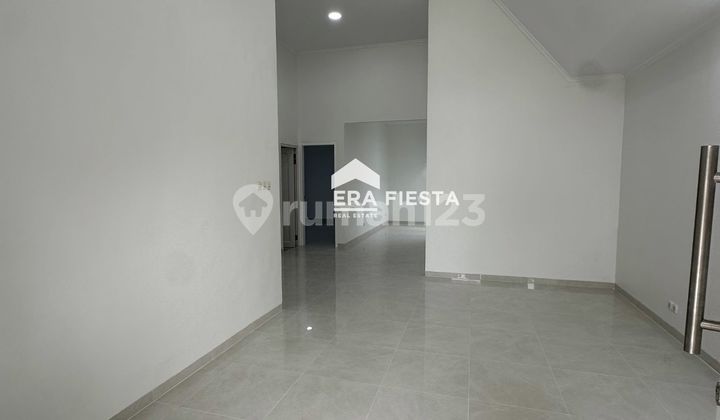 For Quick Sale: Newly Renovated Single-Story House Move-in Ready in Alam Sutera. 2