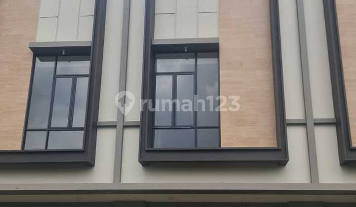 For Rent, Twin Shophouses at Astha Arcade Suvarna, Suitable for Indomaret/Alfamart.