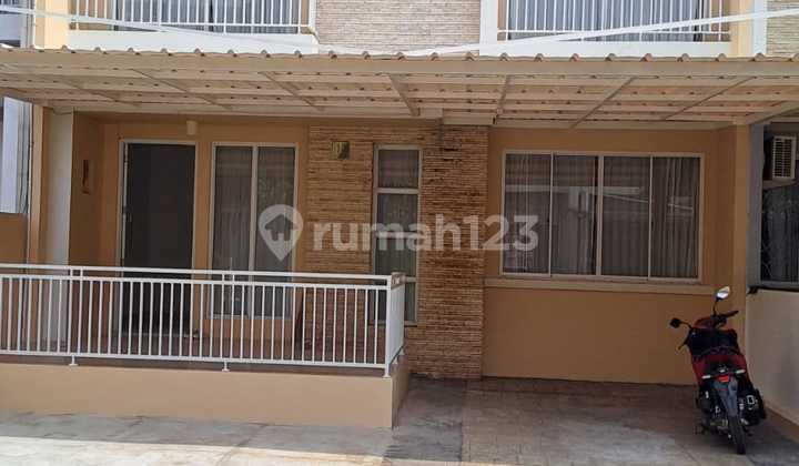 Dijual Cepat Rumah 2 Lantai Cluster Royal Wood, Cibubur Country 8X12 SHM