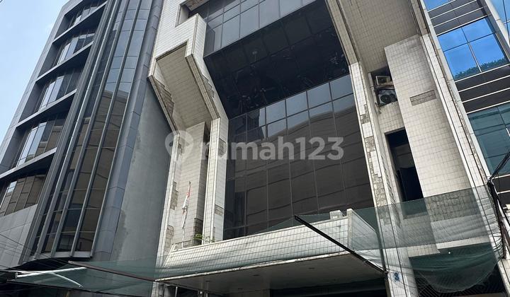 JARANG ADA ! Disewakan Gedung Perkantoran 4 Lantai di Jakarta Pusat