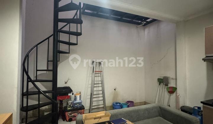 Dijual Rumah Cantik Siap Huni di Taman Semanan Indah Ada Kanopi 2