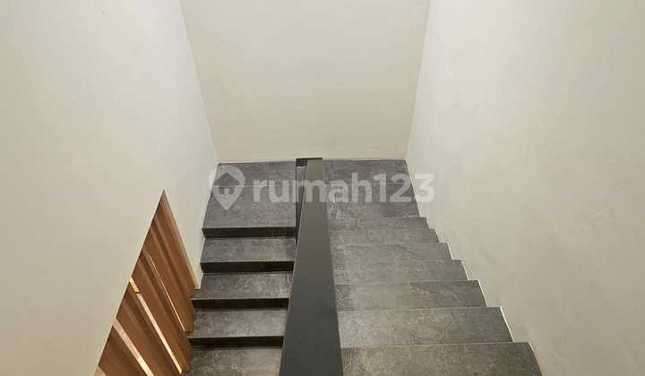 Dijual Rumah Sutera Palma Alam Sutera Baru Renovasi Masih Gress 2