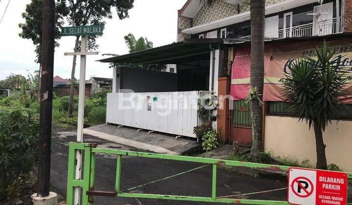Ruko Jejer 3 Unit Sawojajar bisa di beli per unit sangat cocok untuk usaha 1