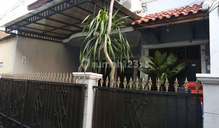 DIJUAL RUMAH SIAP HUNI 2LANTAI AREA TEBET 2