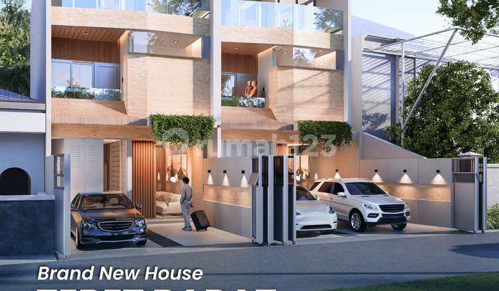 House for Sale in Tebet with Wide Access