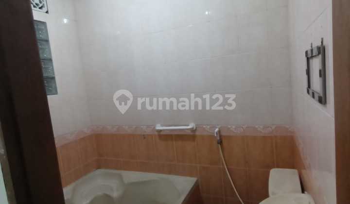 Dijual Rumah Cawang Kondisi Sedang Renovasi 2