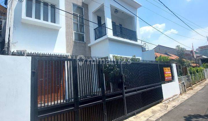 Rumah Sewa Bagus 2 Lantai 1