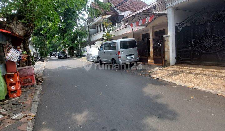 Dijual Rumah Bagus 3lnt Fasilitas Kolam Renang 2