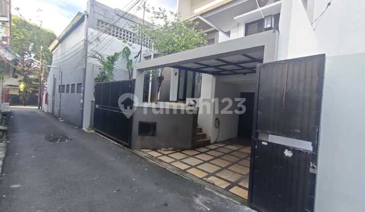 For Rent, Tebet, Strategic Location, Close to Jl, 2 Cars