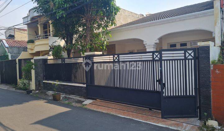 Rumah Shm Lokasi Strategis Jl 2 Mobil 1