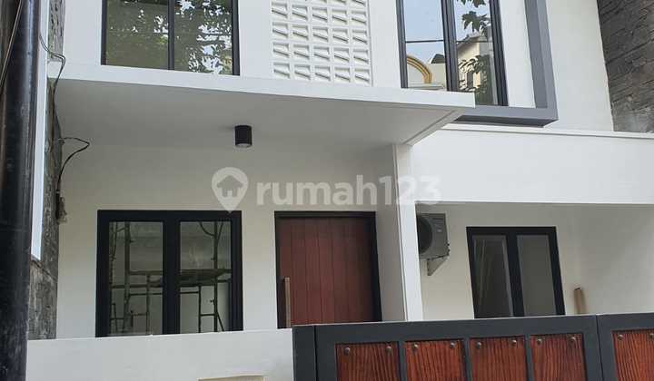 For Sale Nice House Strategic East Tebet