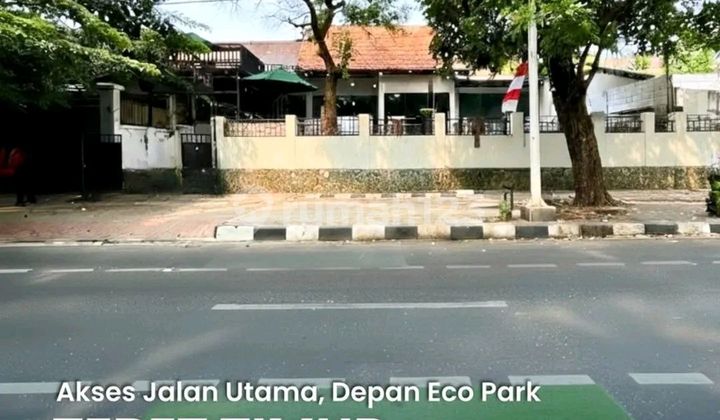 Beautiful Commercial Building for Sale for Business/Cafe