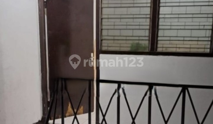 Dijual Rumah Strategis Deket Stasiun Tebet Dijual Rumah Strategis Deket Stasiun Tebet