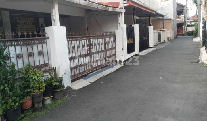 For Sale Old House Land Area Strategic 2