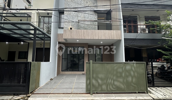 Modern Futuristik Siap Huni Brand New Depan Taman Di Pondok Indah Modern Futuristik Siap Huni Brand New Depan Taman Di Pondok Indah