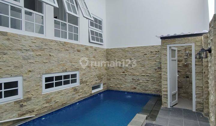 The New Luxury Townhouse Strategis With Pool Di Pejaten Barat 5