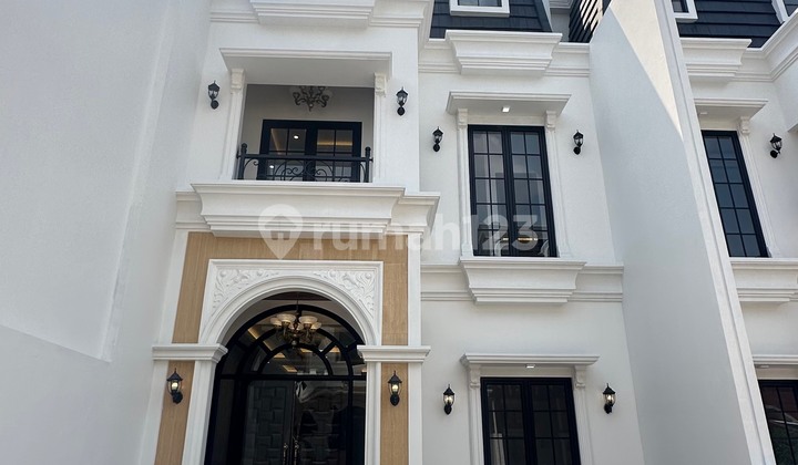 Murah Brand New Desain American Classic Di Jaksel Ada Poolnya