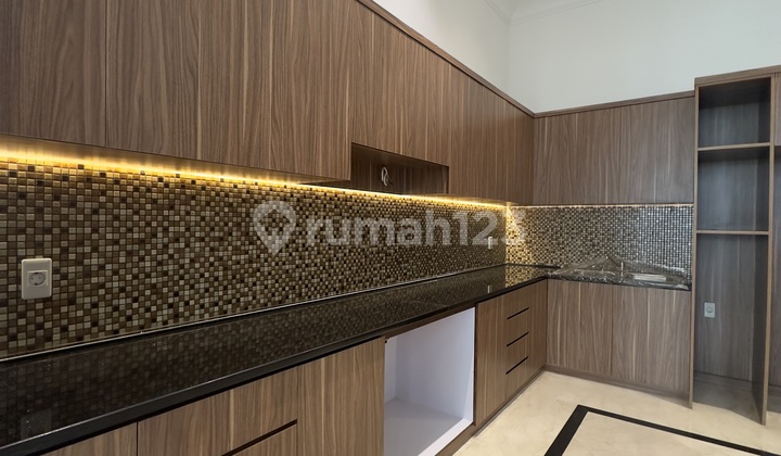 Rumah Mewah Baru Modern Tropis di Pondok Indah 2