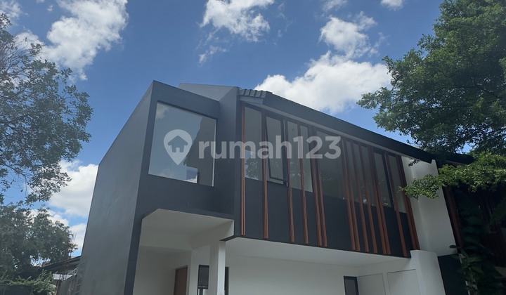 Rumah Baru Dalam Townhouse Deket Pondok Indah Mall