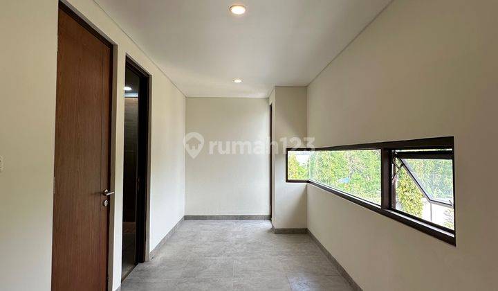 Rumah Baru 3 Lantai di dalam Cluster Pondok Indah 2