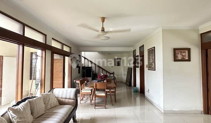 Rumah Nenek Dijual Murah Dekat Taman Di Kebayoran Baru 2