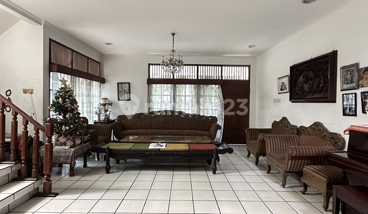 Beli Tanah Bonus Rumah Di Hoek Area Cilandak Dekat Mrt Fatmawati