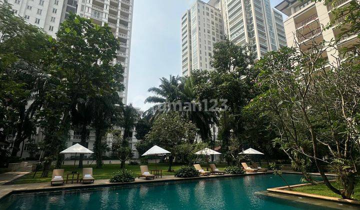 kolam renang the residence at dharmawangsa mewah