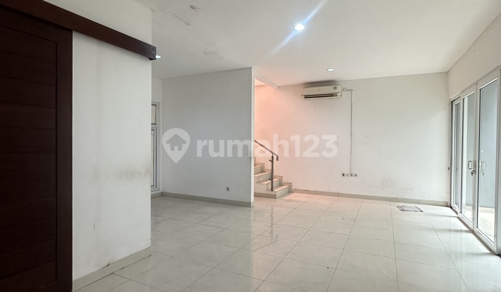 Modern Minimalist Ready to Live Near Pim 2 Pondok Indah 2